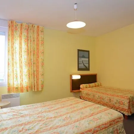 Logis Et Restaurant La Tour Brette Pontorson