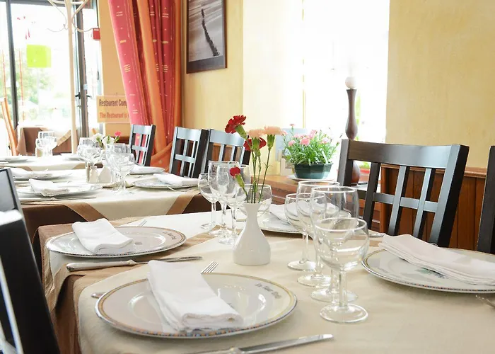 Logis Et Restaurant La Tour Brette