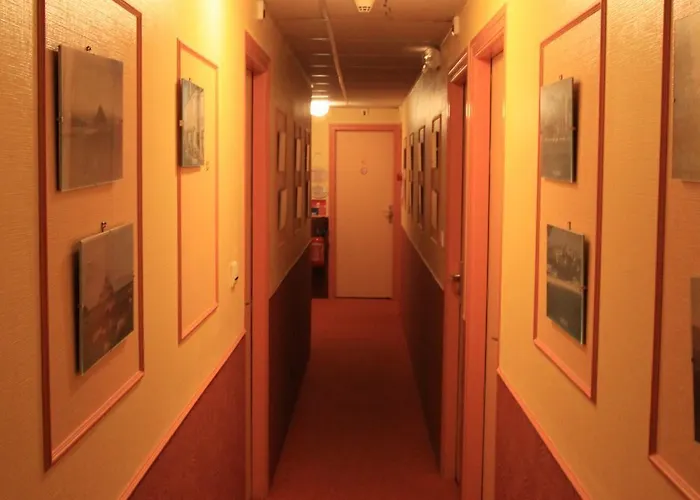 Logis Et Restaurant La Tour Brette 2* Pontorson