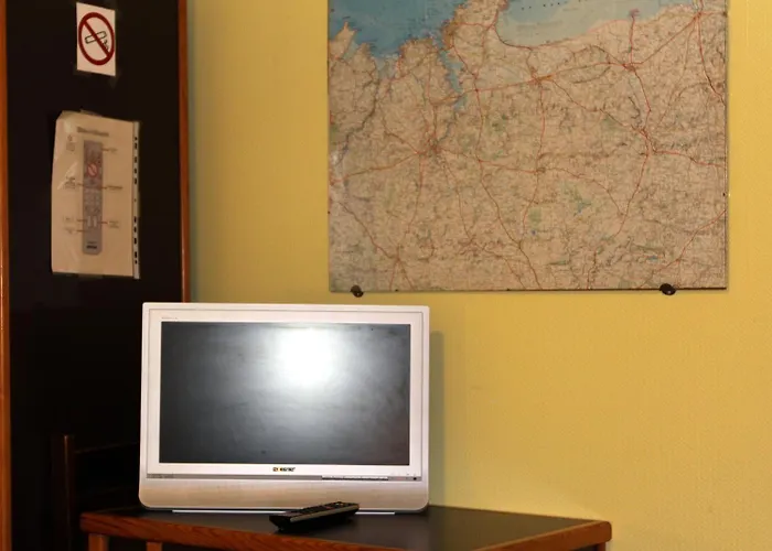 Logis Et Restaurant La Tour Brette Pontorson