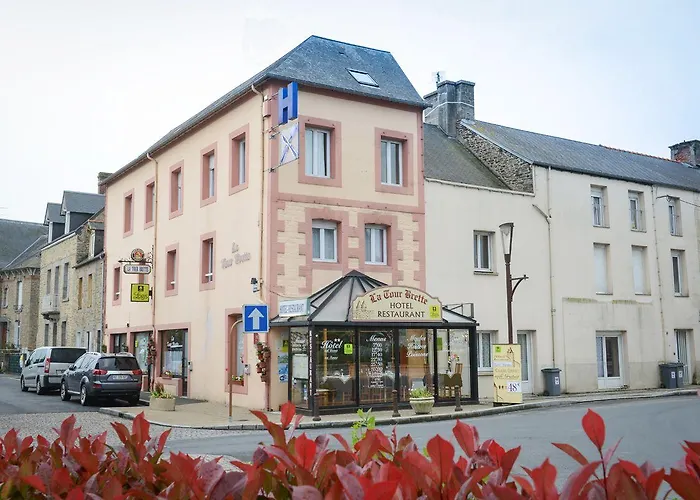 Logis Et Restaurant La Tour Brette Hotel 2*