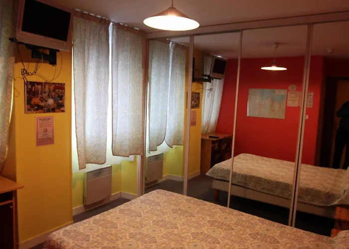 Logis Et Restaurant La Tour Brette